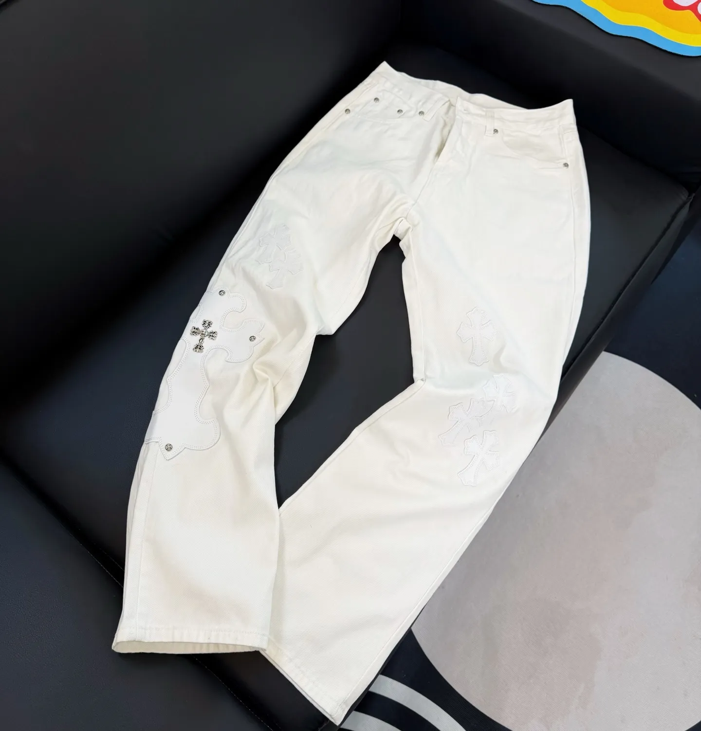 P300 Style number: D297 Chrome Hearts White Ox King Size: 28, 30, 32, 34 (S-XL) Color: White Size reference: Pants length 100 102 104 106 106 Waist 72 76 80 84 88 Recommended weight S (about 110 pounds) M (about 120 pounds) L (about 140 pounds) XL (around 165)